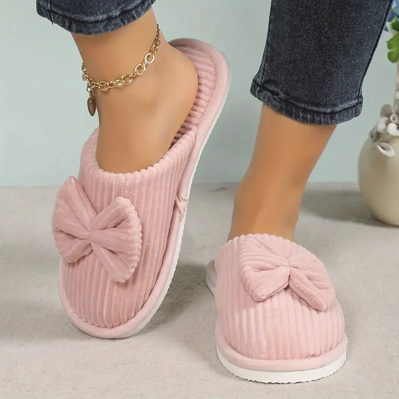 [PAGUE 1, LEVE 2] Pantufa Aveludada Lunara